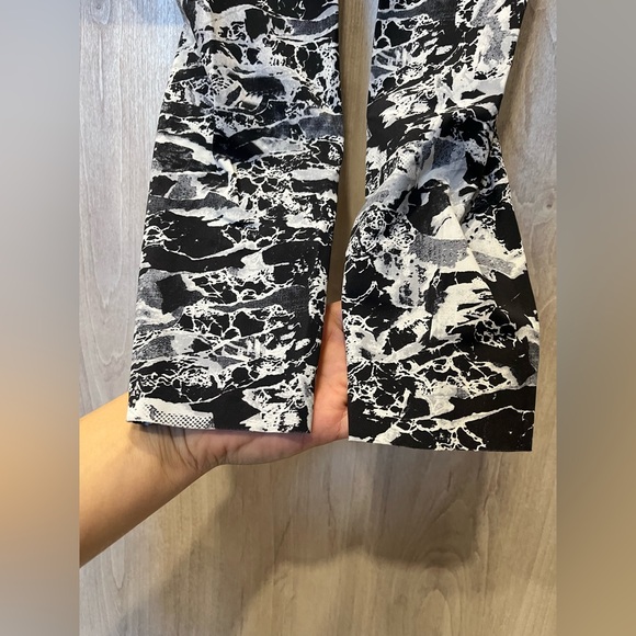 Lululemon Leggings Print Size 4 - Picture 11 of 11